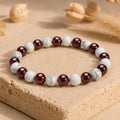 Bracelet "Ménopause" Mix en Howlite & Grenat