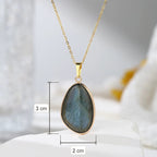 Dimensions du cabochon, 3 cm sur 2 cm - lespierresdubienetre