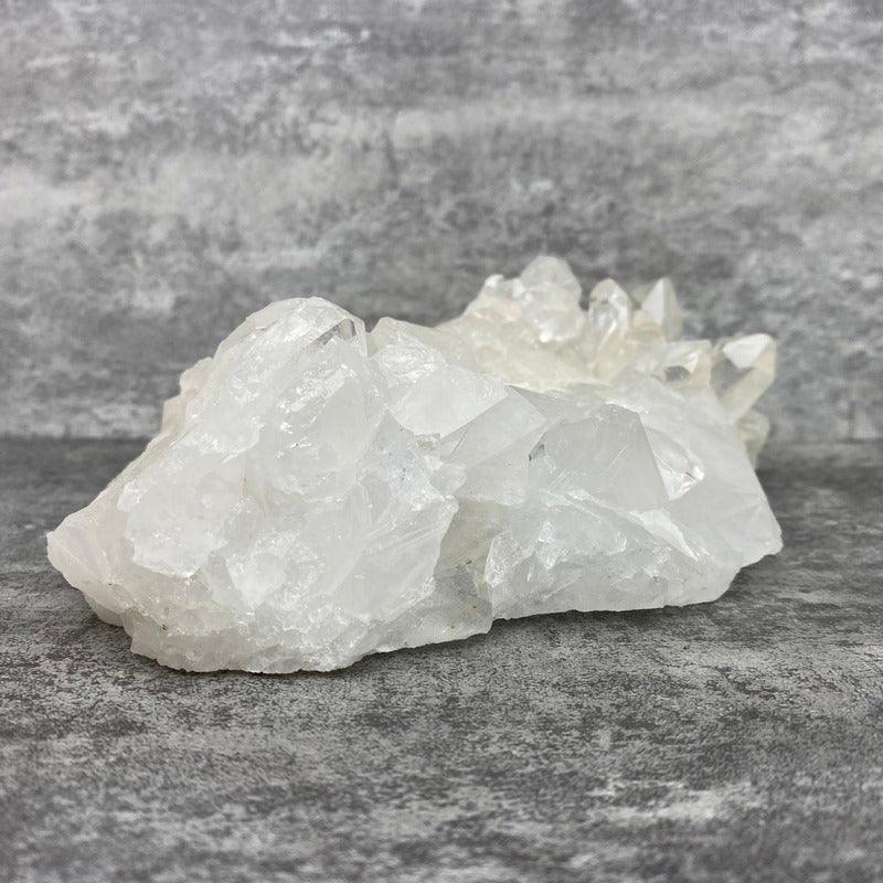 Amas de cristal de roche (904g) Réf : DRU39 - lespierresdubienetre