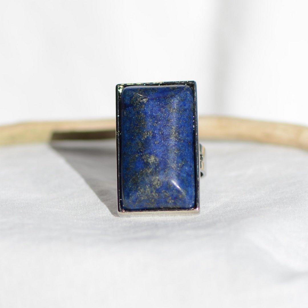 Bague "Contrôle" Rectangle en Lapis Lazuli (réglable) - lespierresdubienetre