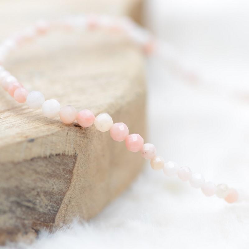 Bracelet "Douceur" en Opale Rose à facettes - lespierresdubienetre