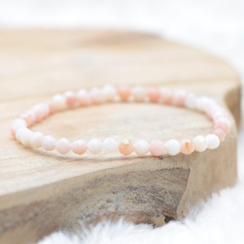 Bracelet "Douceur" en Opale Rose à facettes - lespierresdubienetre