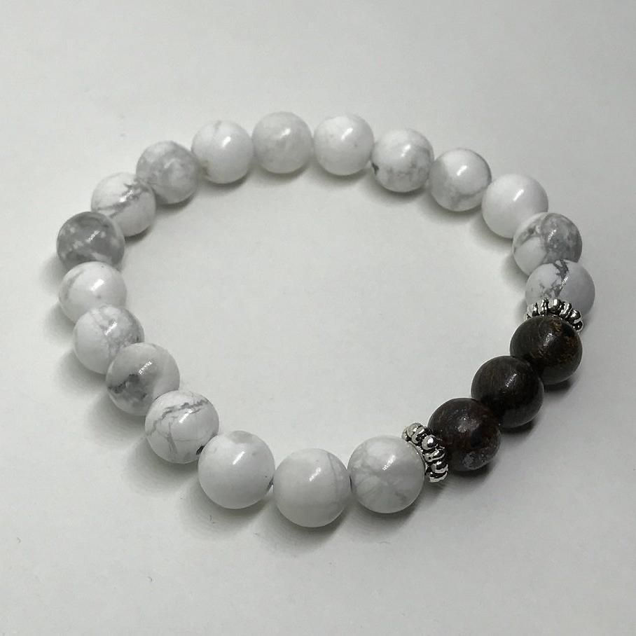 Bracelet "Patience et Douceur" en Bronzite & Howlite - lespierresdubienetre