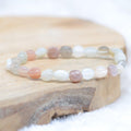 Bracelet roulé "Féminité" en Pierre de Lune Multicolore