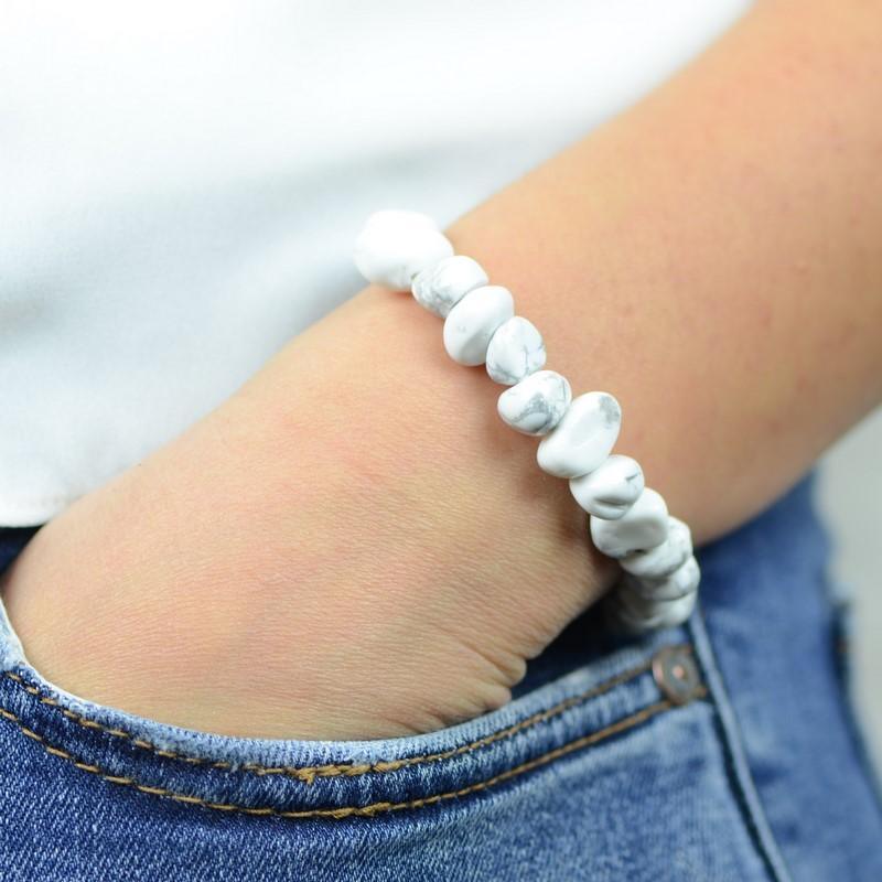 Bracelet roulé "Patience" en Howlite - lespierresdubienetre