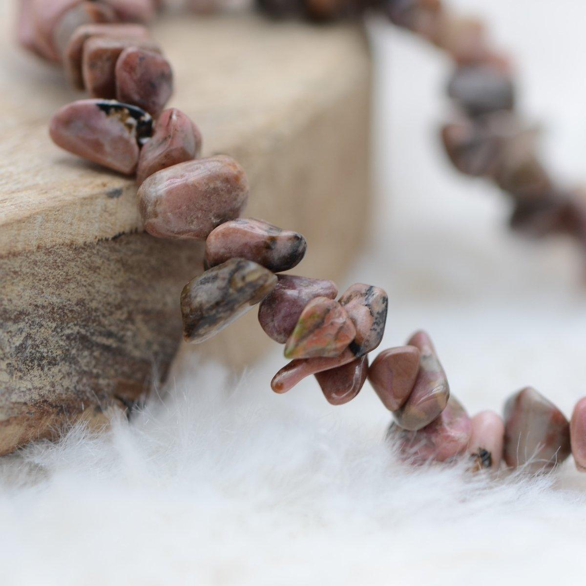 Bracelet "Soin" en Rhodonite Chip - lespierresdubienetre