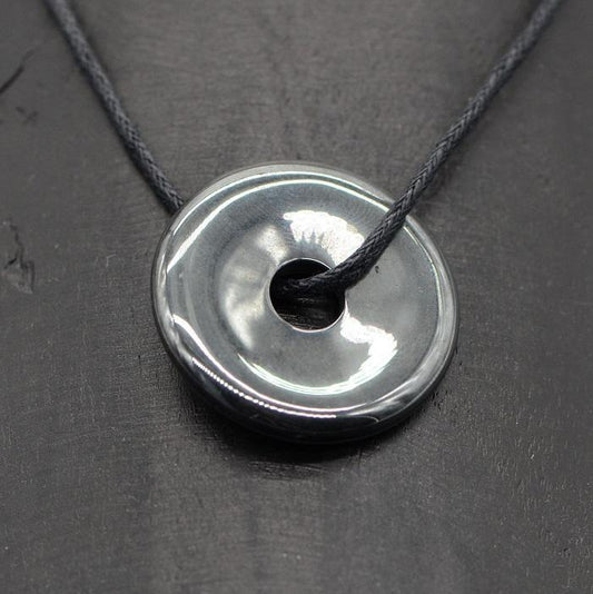 Pendentif Donut "Dissipation" en Hématite - lespierresdubienetre