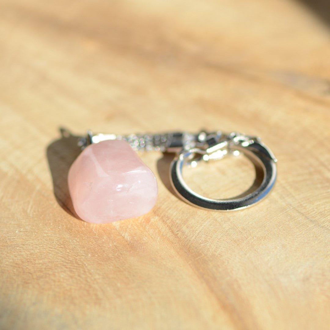 Porte-clés "Amour" en Quartz Rose - lespierresdubienetre