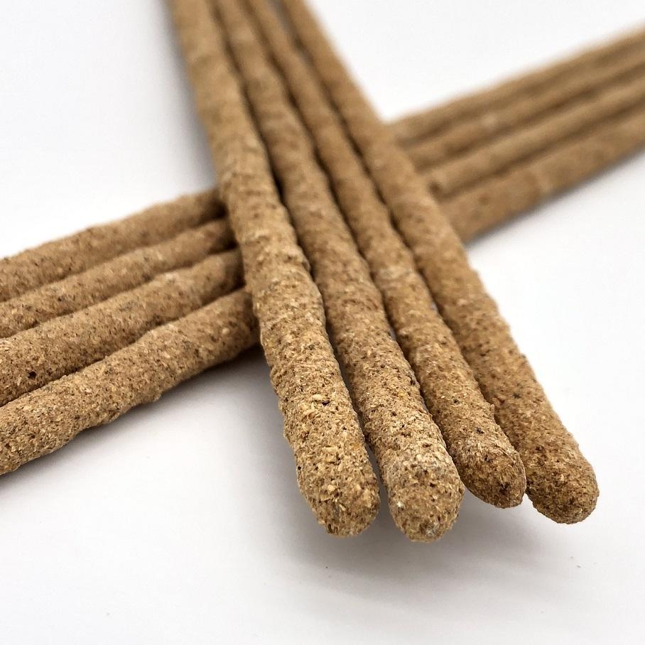 Sticks d'encens Palo Santo (Lot de 8 pièces) - lespierresdubienetre